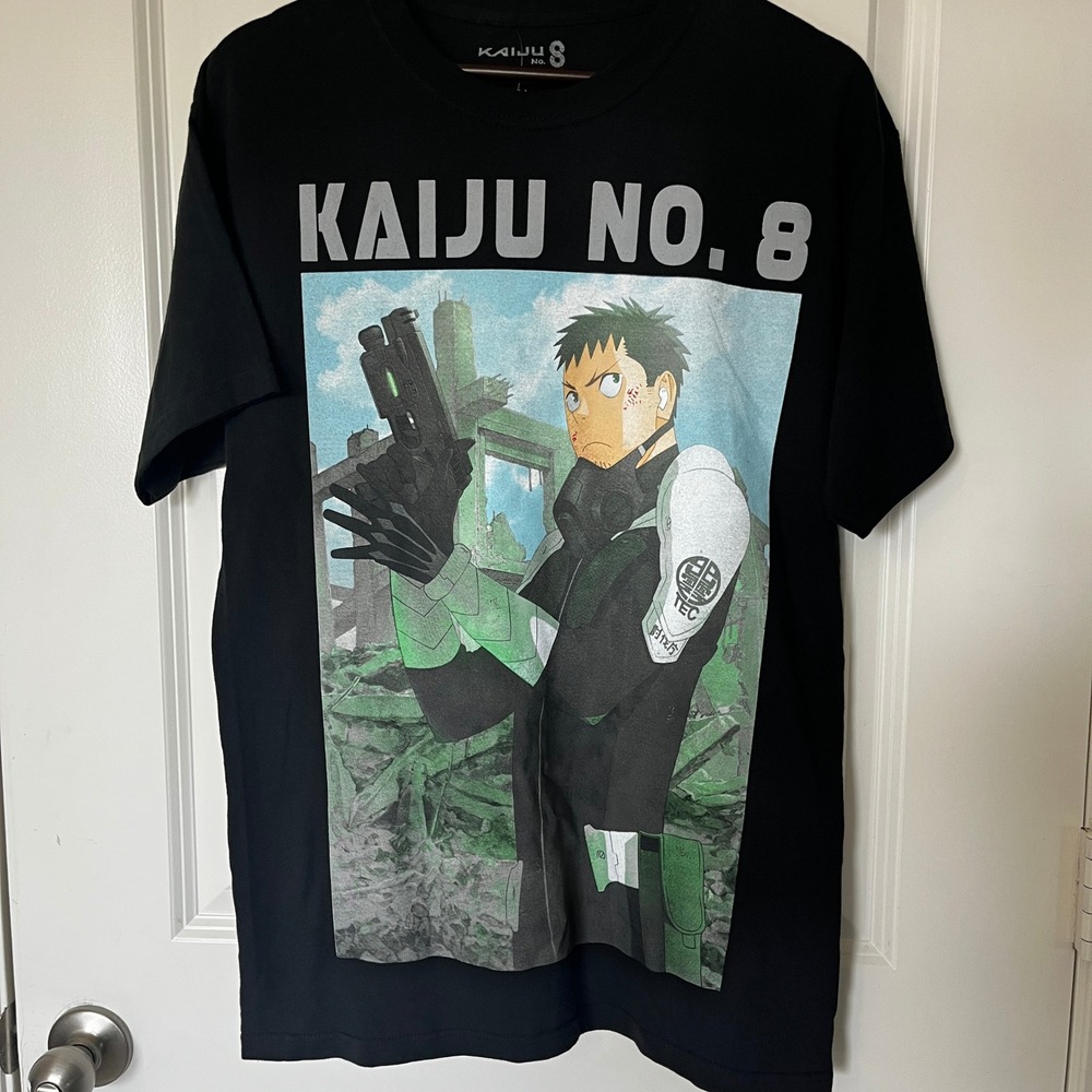 NEW Kaiju No. 8 T-Shirt Mens Medium NWT